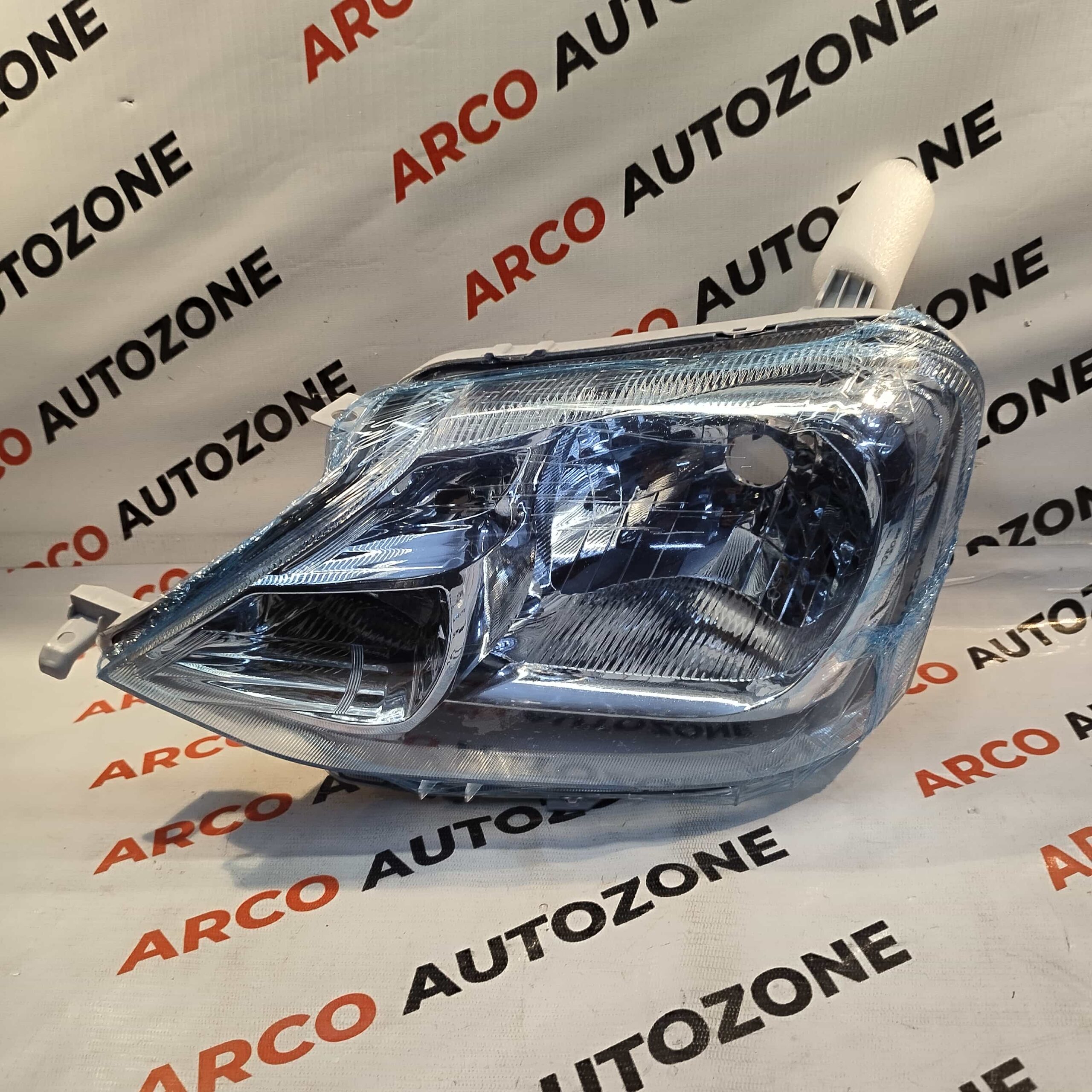 HEAD LIGHT ETIOS LH AUTO ILH00842LH