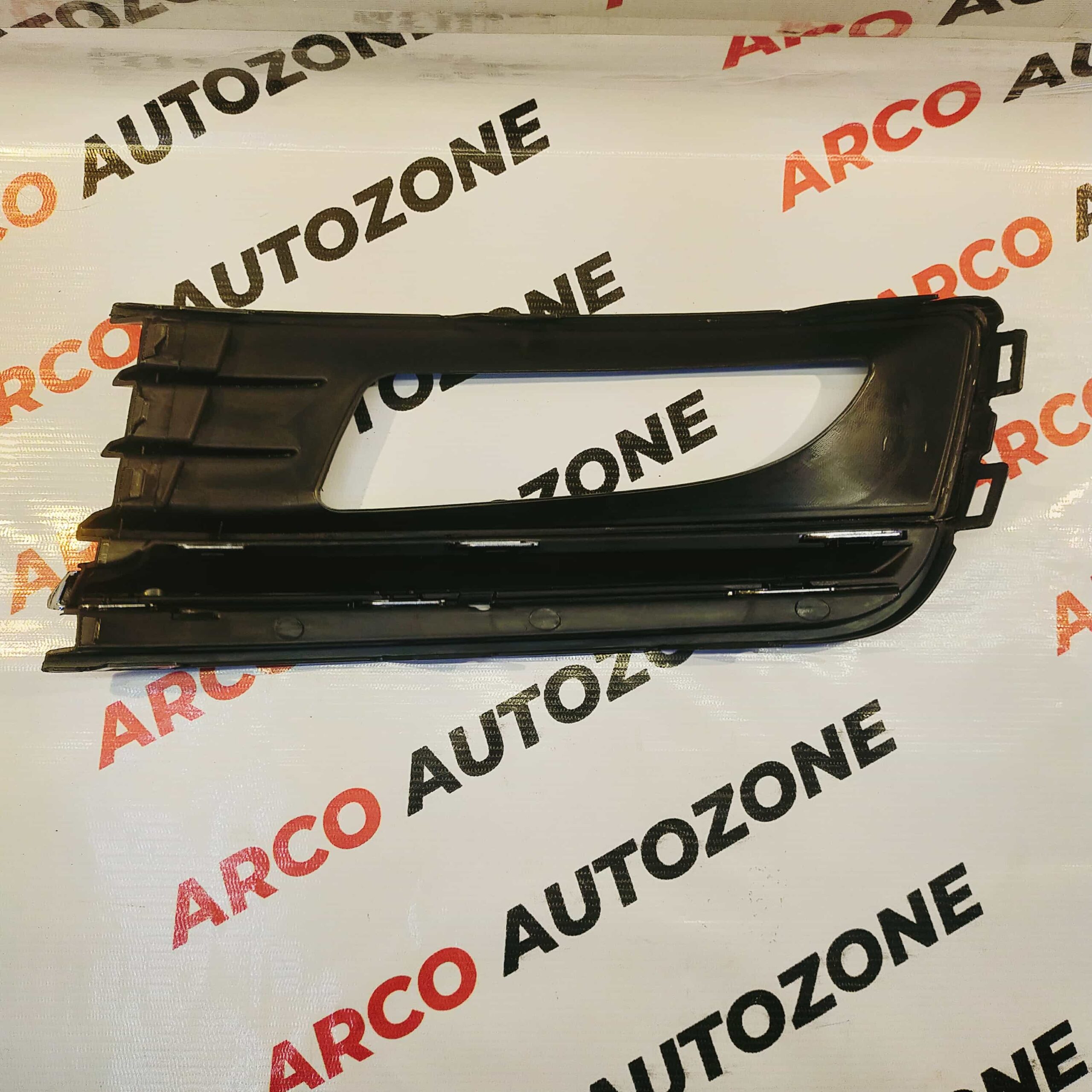 FOG LAMP CVR VENTO T2 RH CHROME HOLE