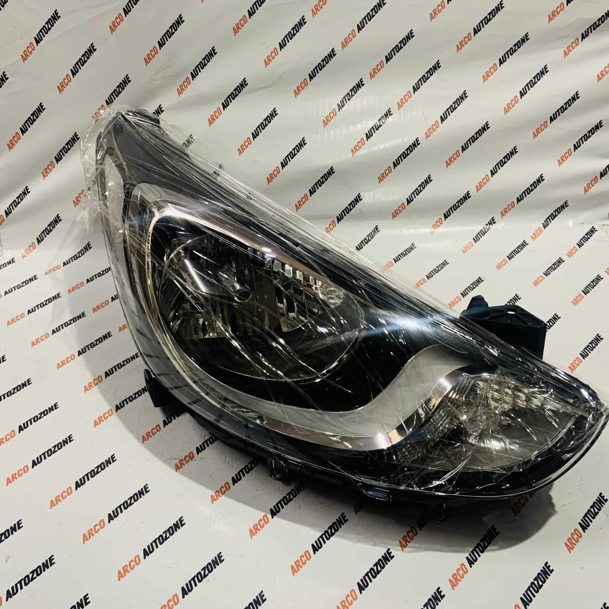 HEAD LIGHT VERNA 12 RH HYU 921021V000