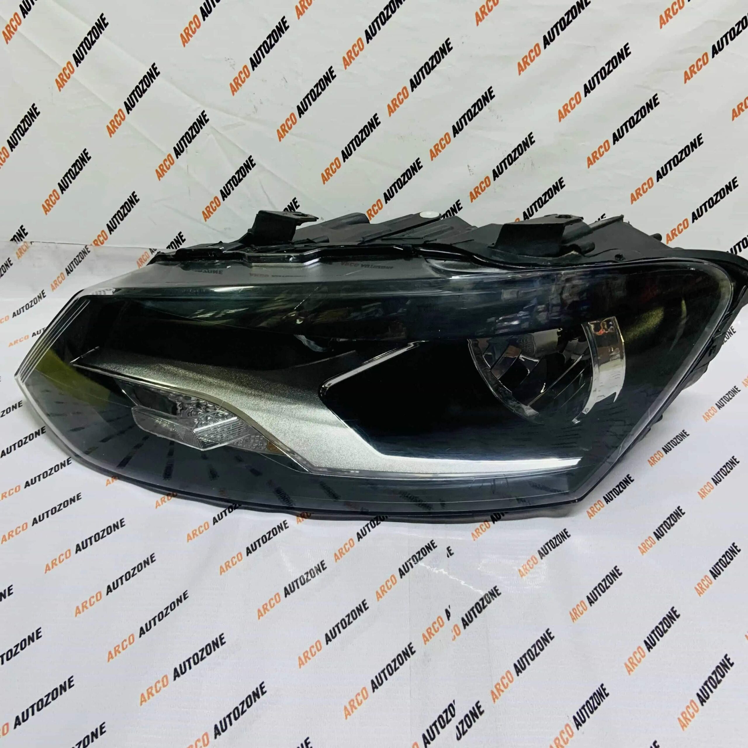 HEAD LIGHT POLO VENTO CHR LH MINDA HL5594