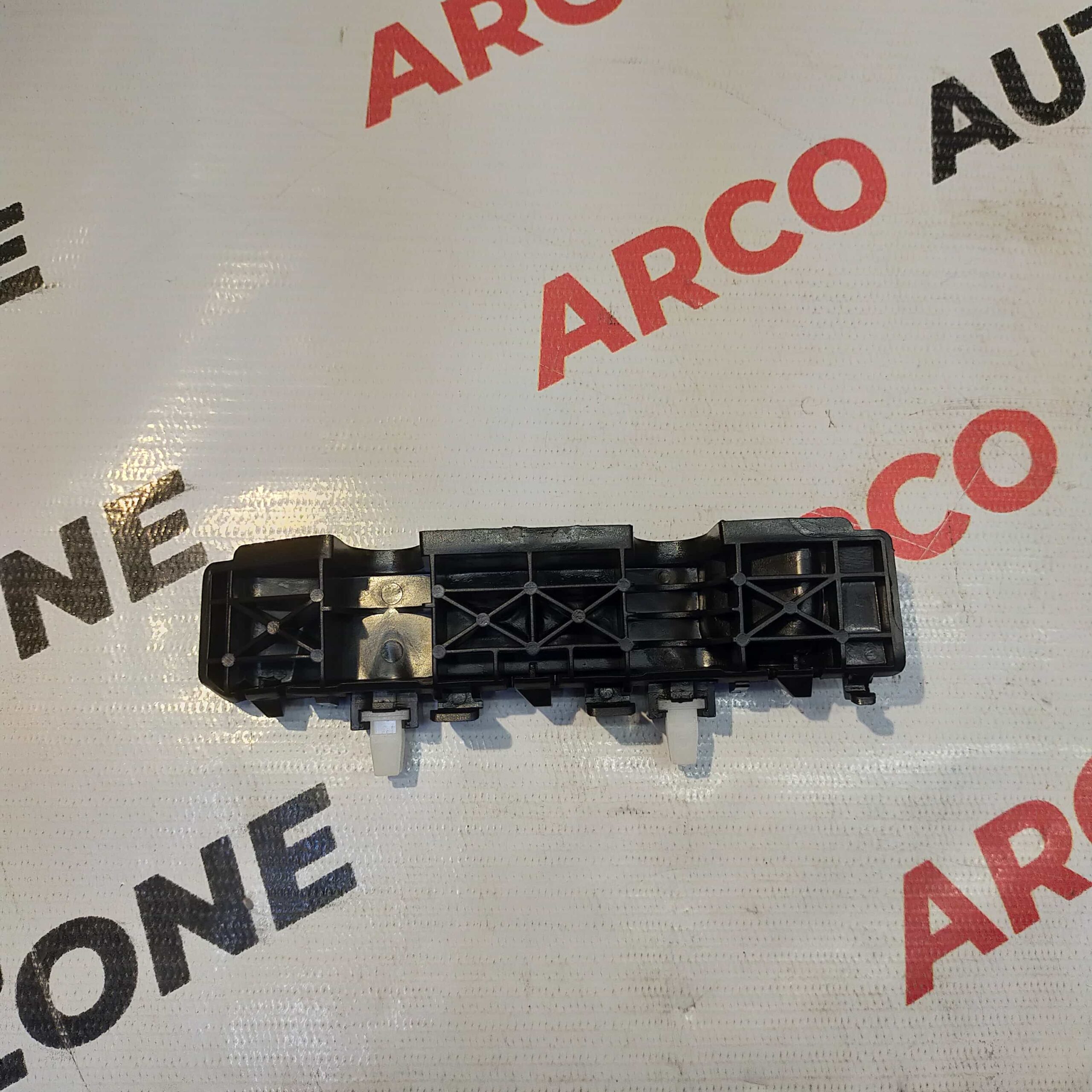 FR BMP BKT ELITE LH HYU 86513C7000