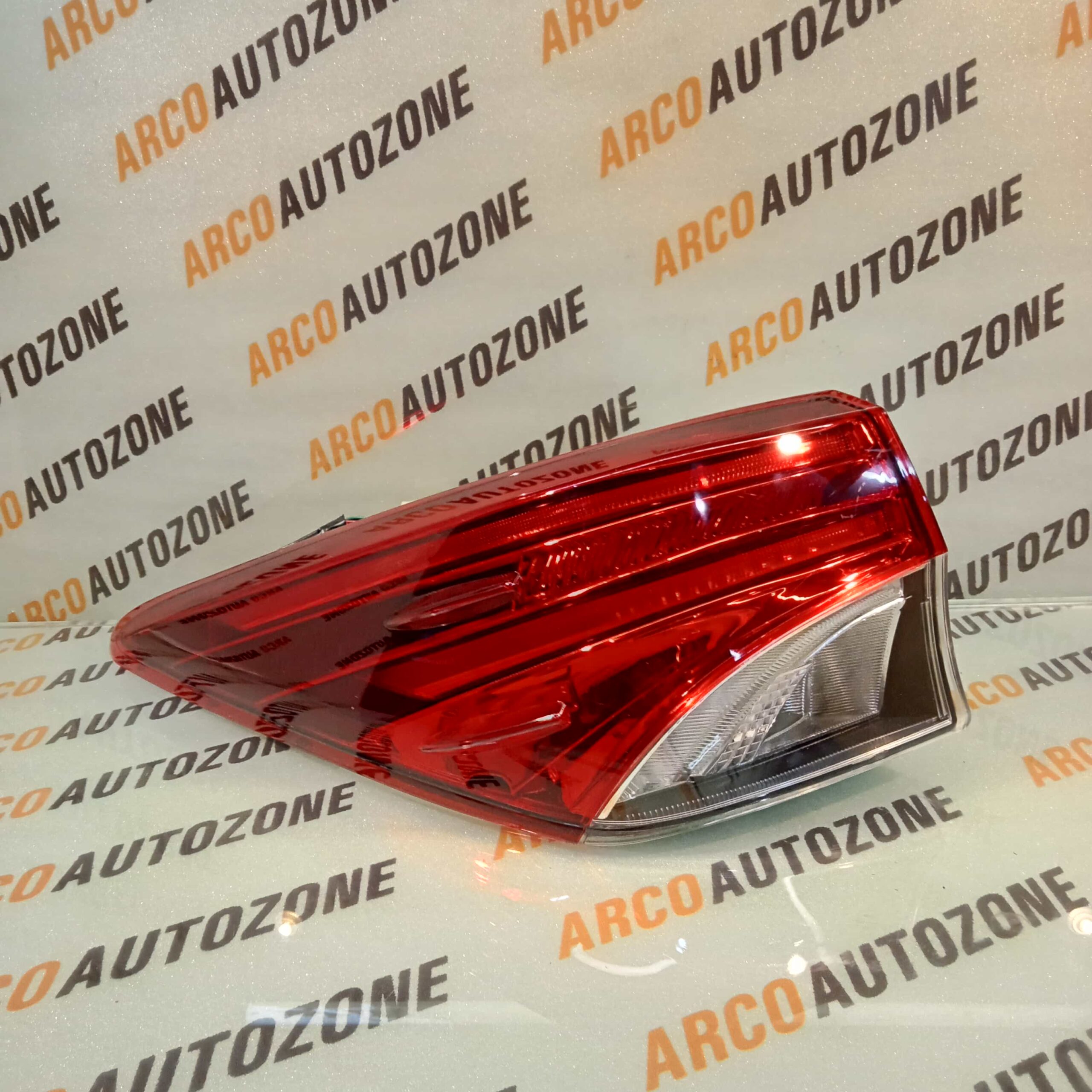 TAIL LIGHT FORTUNER T4 LH CASP 815600K350