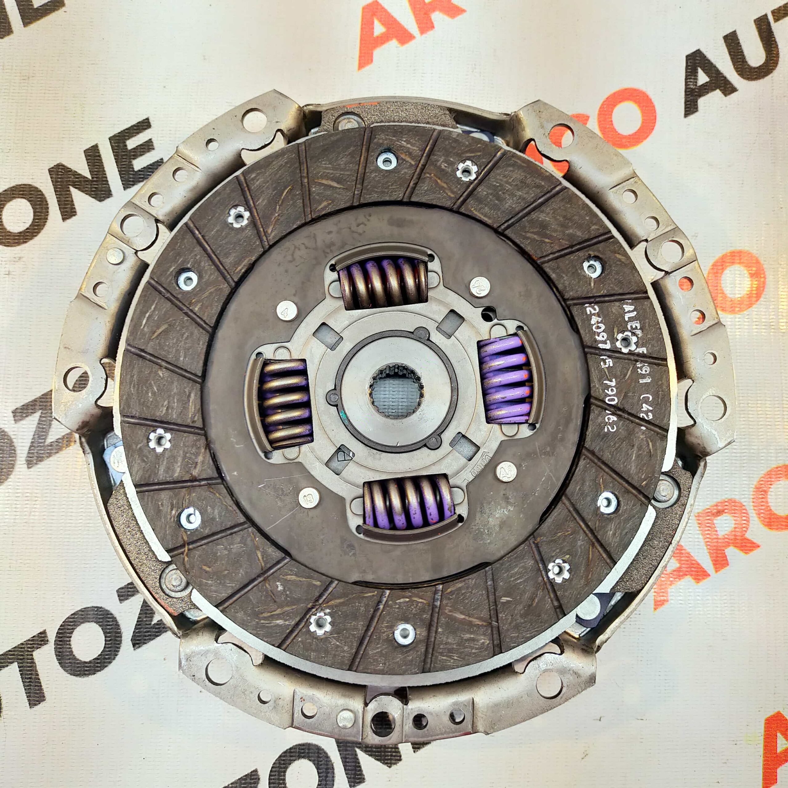 CLUTCH SET SPARK UVA VALEO 843628
