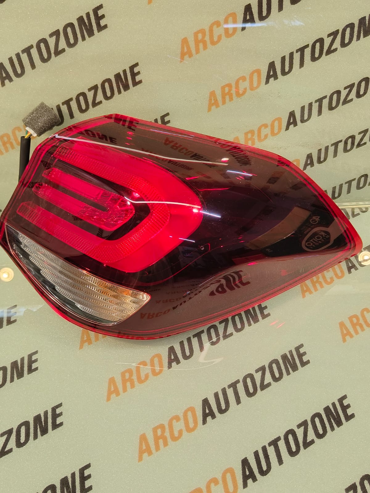 TAIL LIGHT ELITE T2 RH HYU 92402C7500