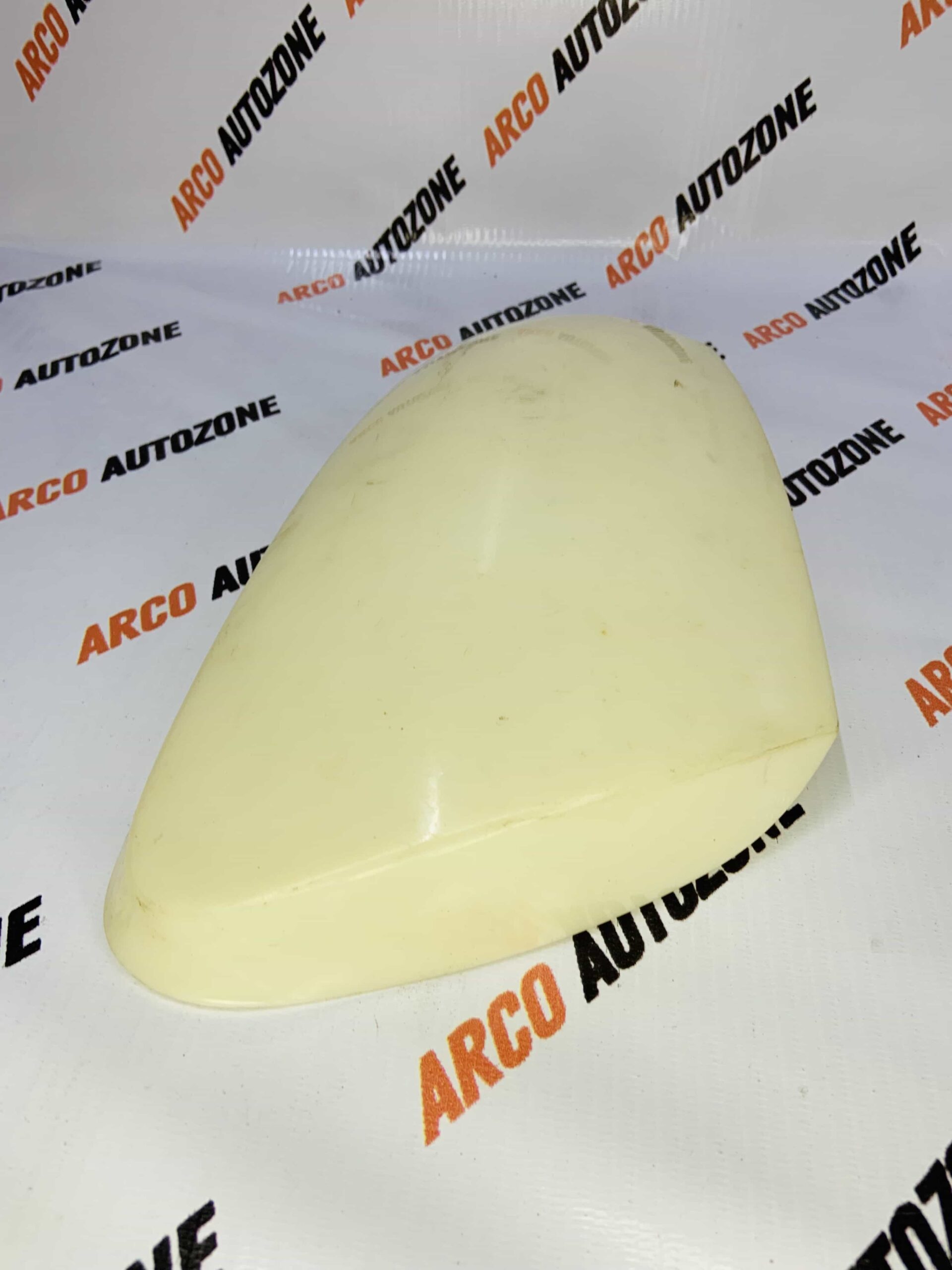 SIDE GLASS COVER GRAND RH WHITE LOC