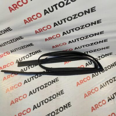 RUN CAHNNEL RBR EON FR RH HYU 825404N000