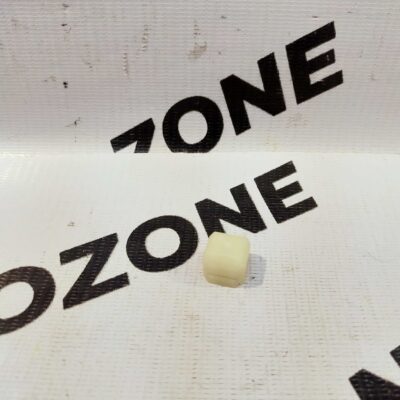 GEAR LEVER BUSH EON PLASTIC HYU 437614N100