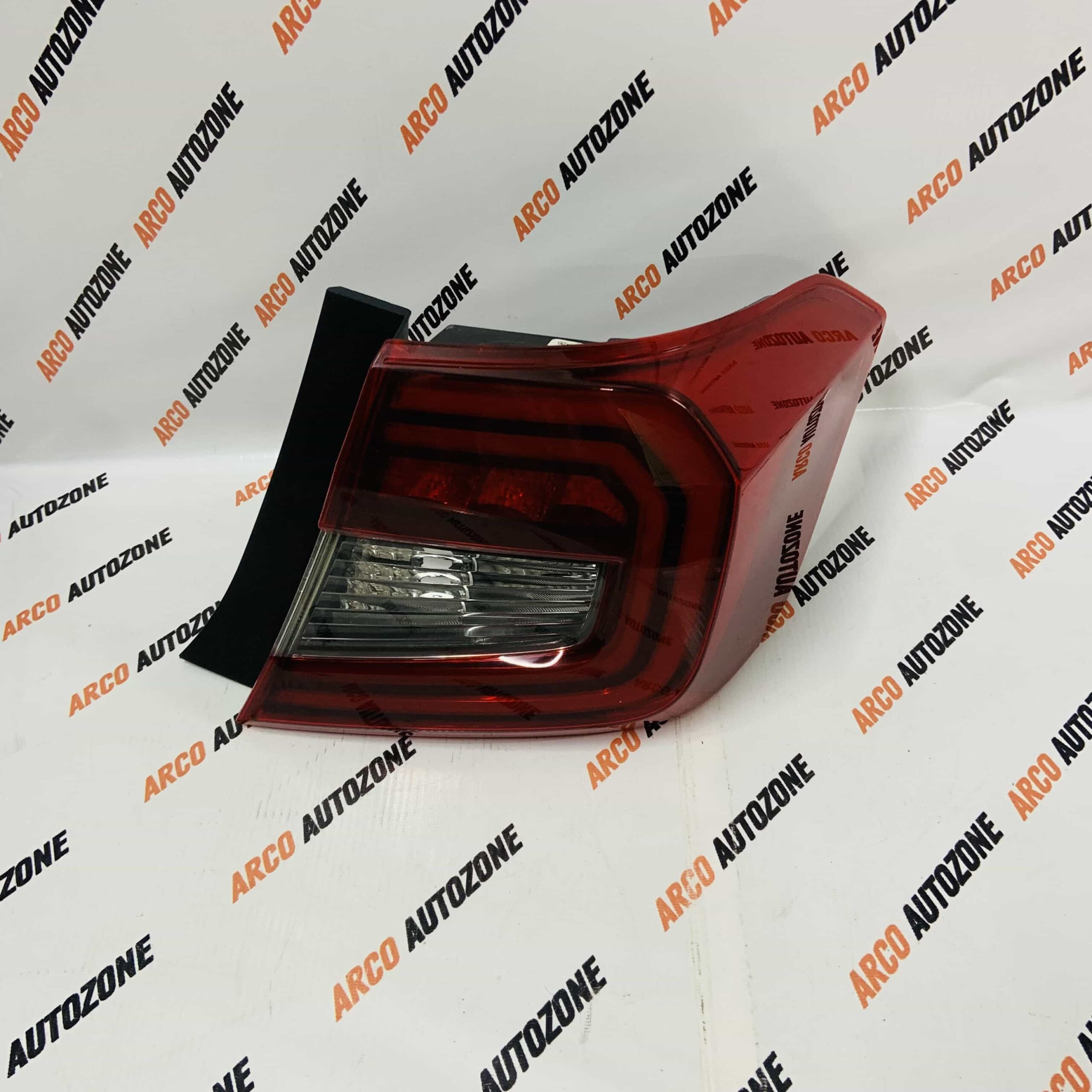 TAIL LIGHT AMAZE 18 T4 LED LH KK9138LH