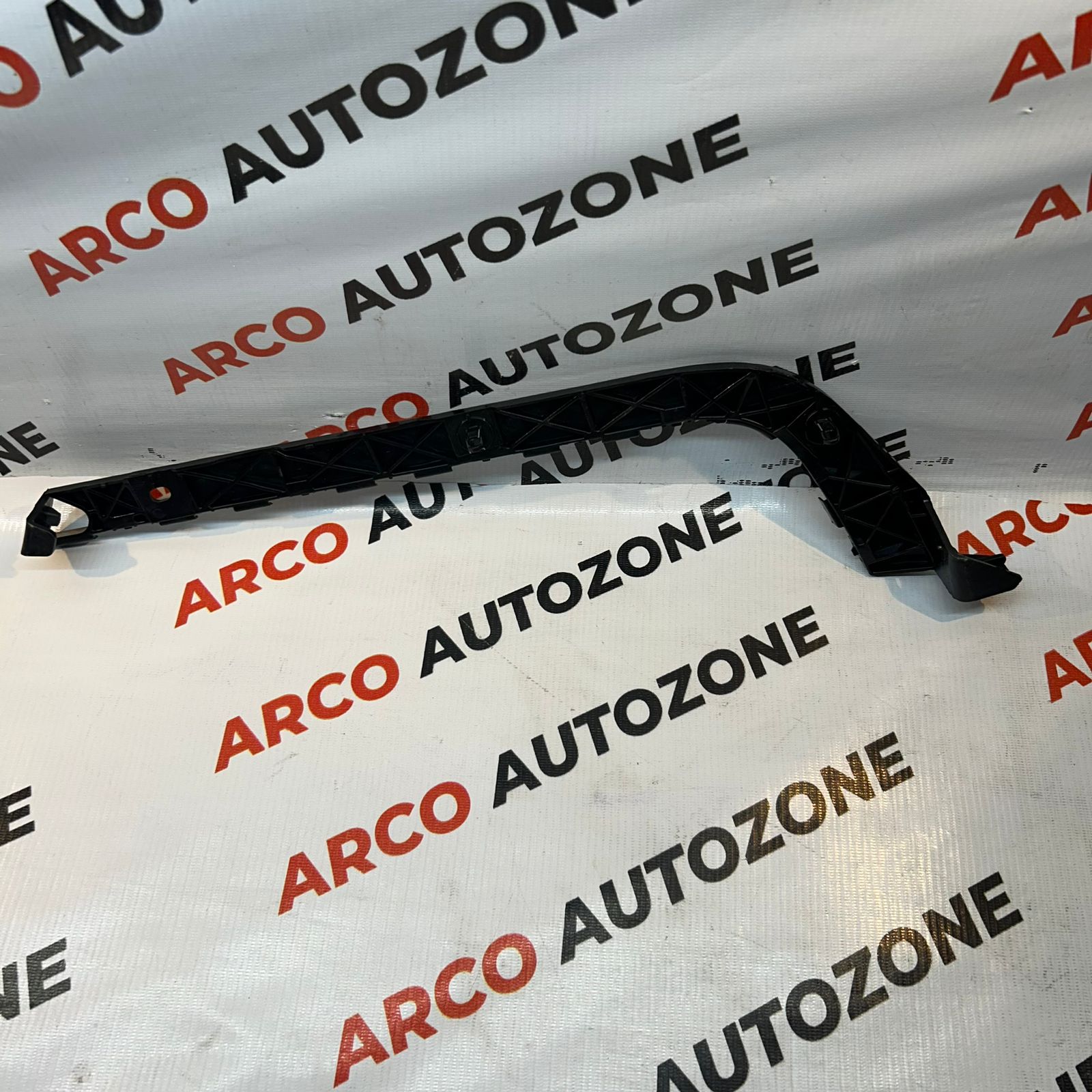 RR BUMPER BKT INNOVA LH ACC TYDINARBBL