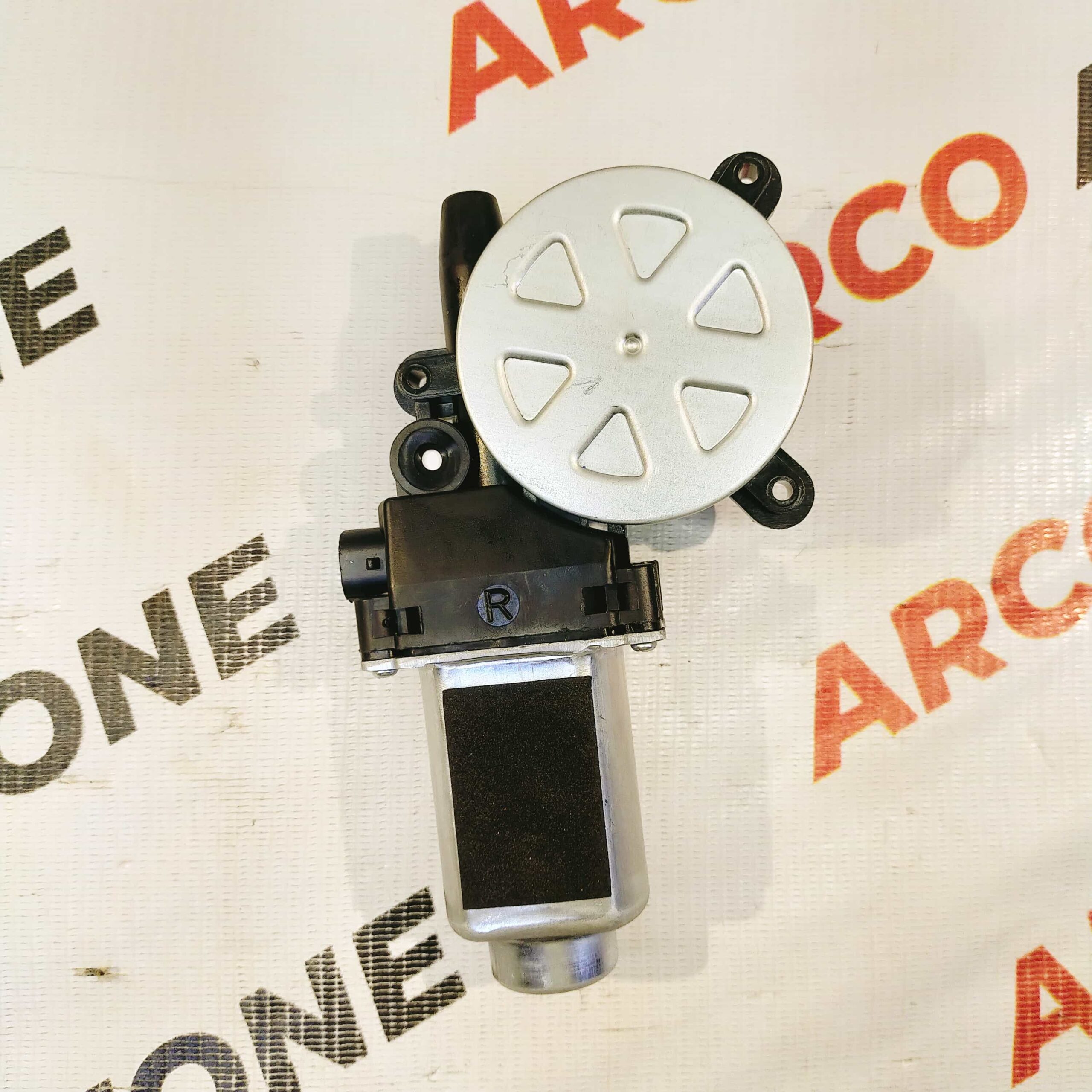 PW MOTOR XUV500 SCORPIO FR RH RR LH ROUND GAPC