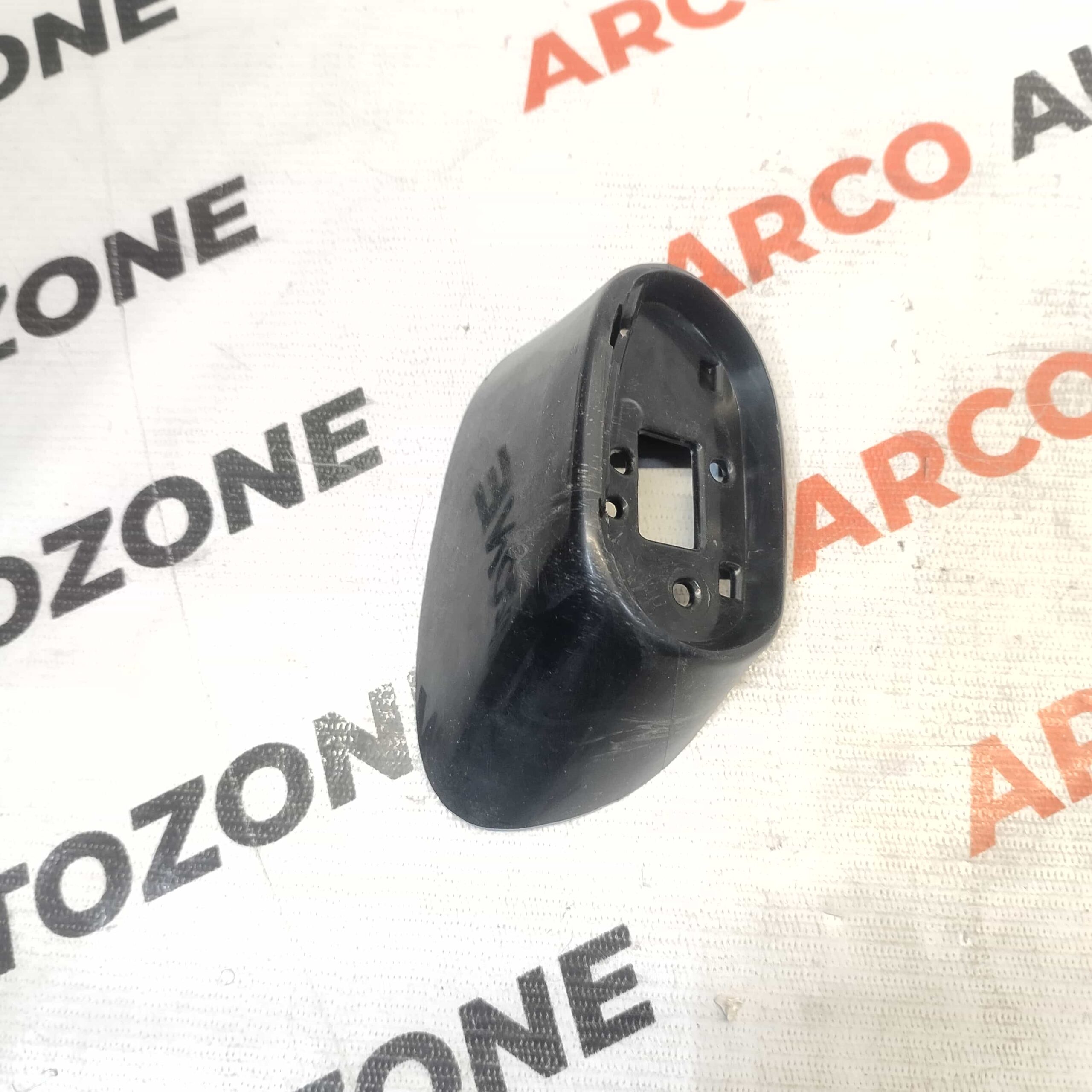 SIDE GLASS BRACKET CIVIC RH IMP