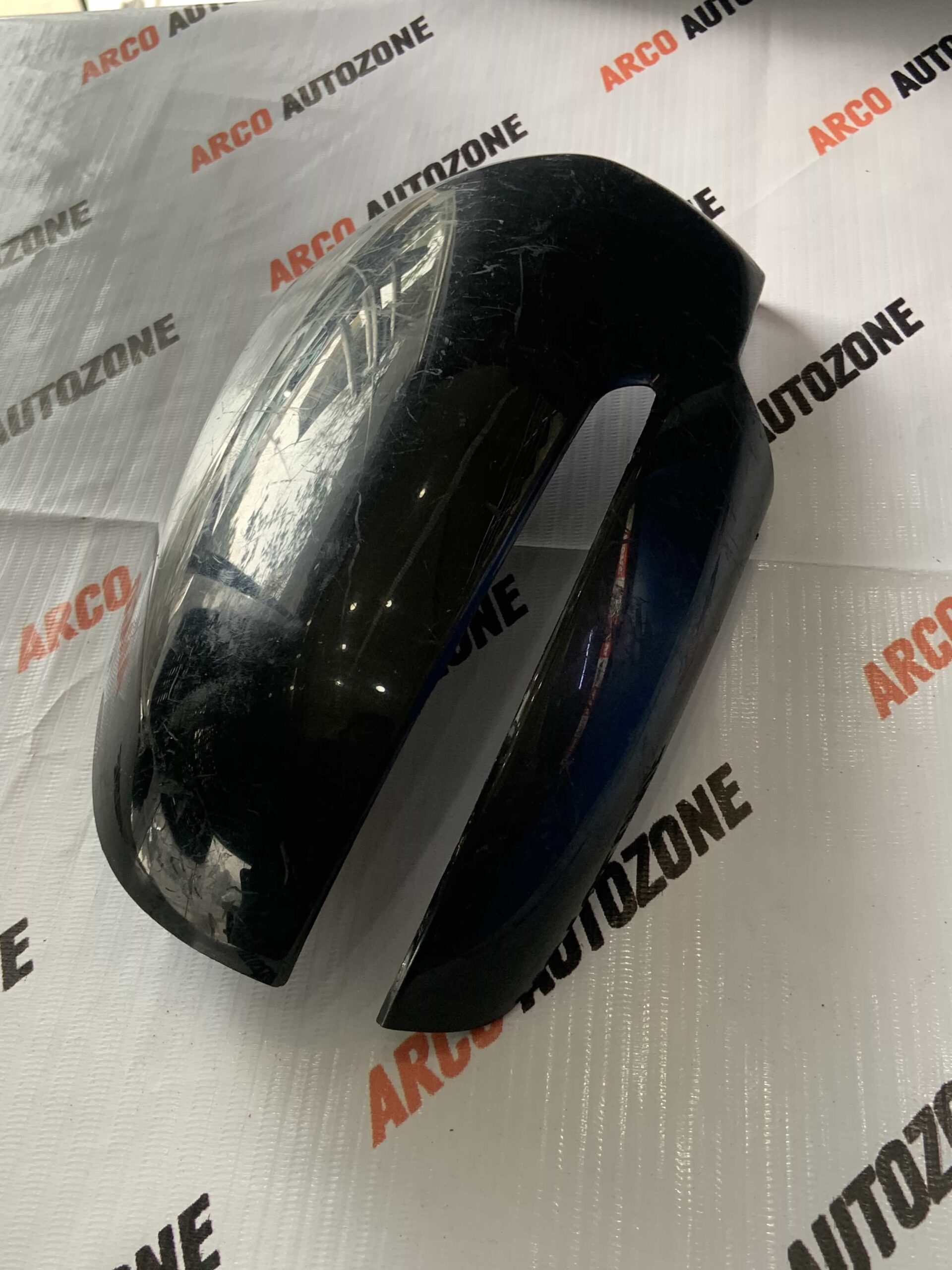 SIDE GLASS COVER SCROSS RH WT IND