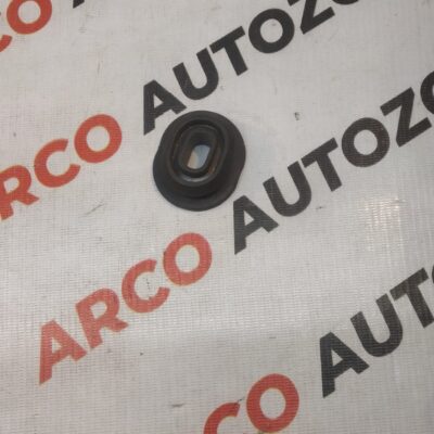 RADIATOR RUBBER POLO VENTO RAPID