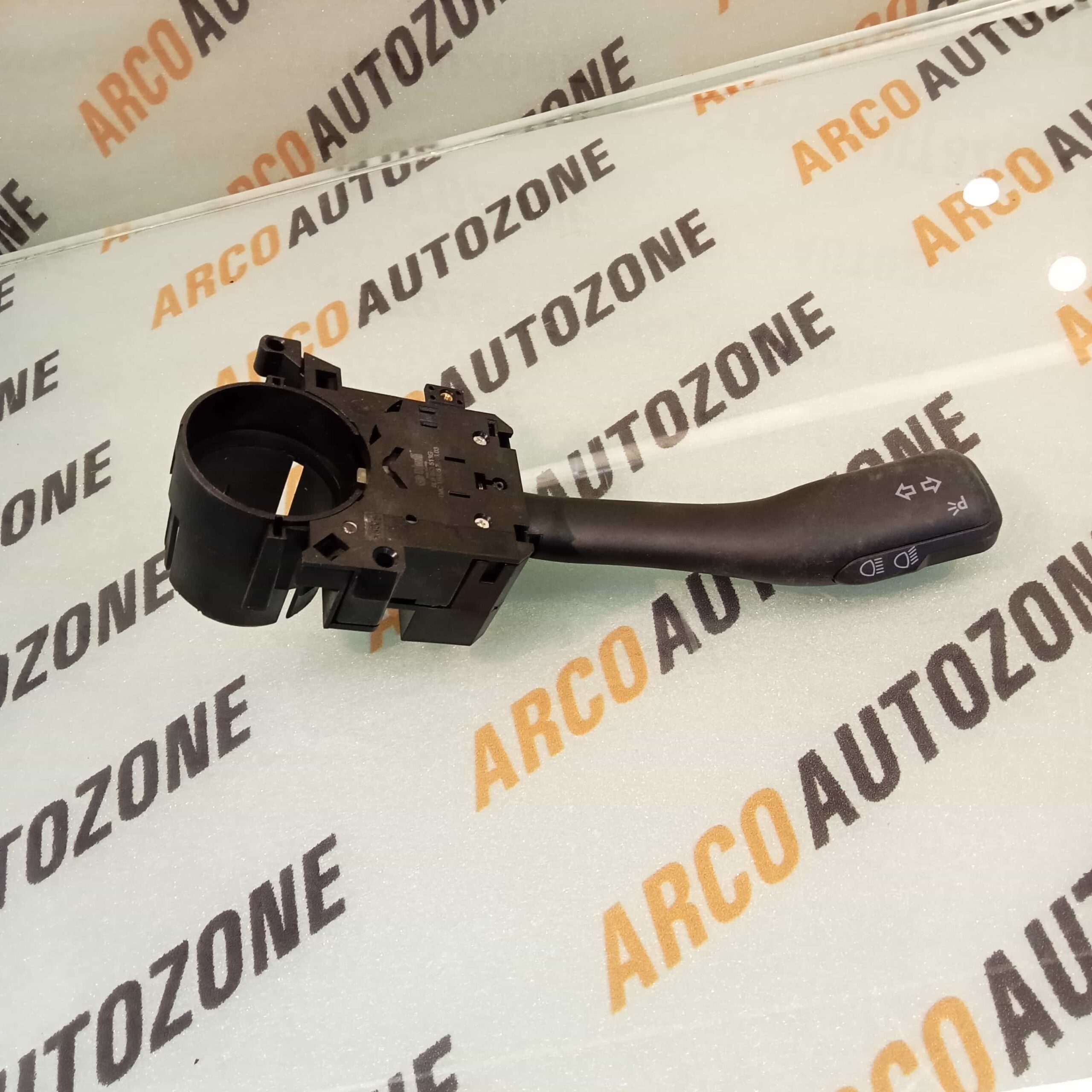 HL LEVER OCTAVIA VIKA 8L0953513G