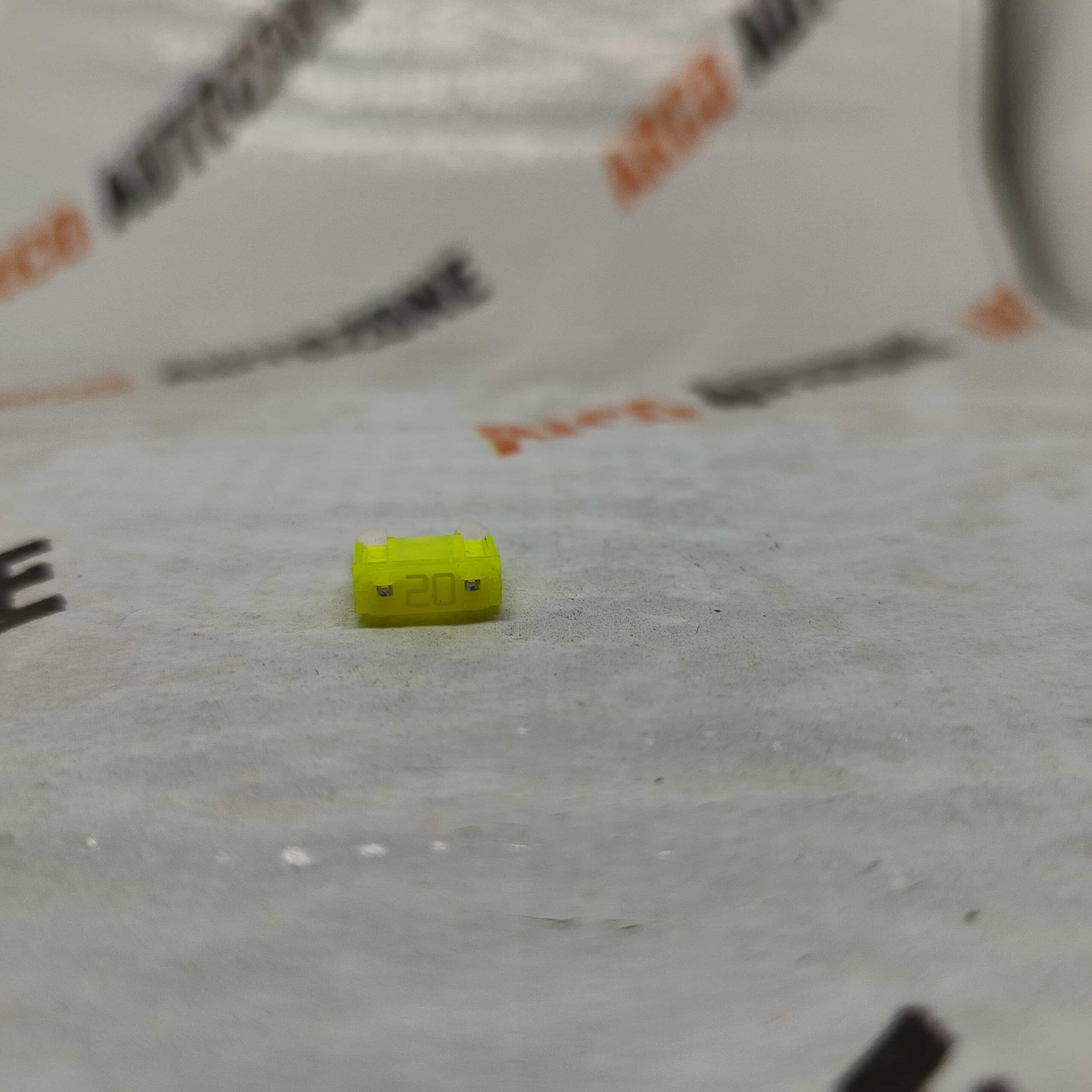 FUSE MINI FUSE 20 AMP LEMON