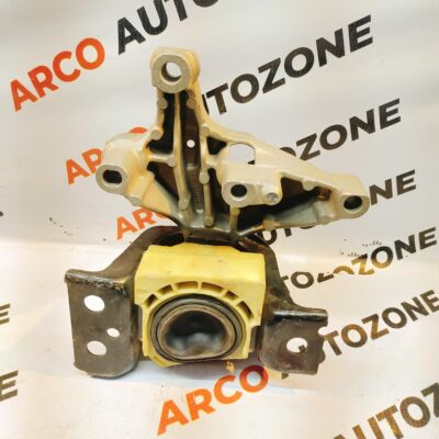 ENGINE MTG DUSTER HYDROLIC RH RENAULT 112101351R