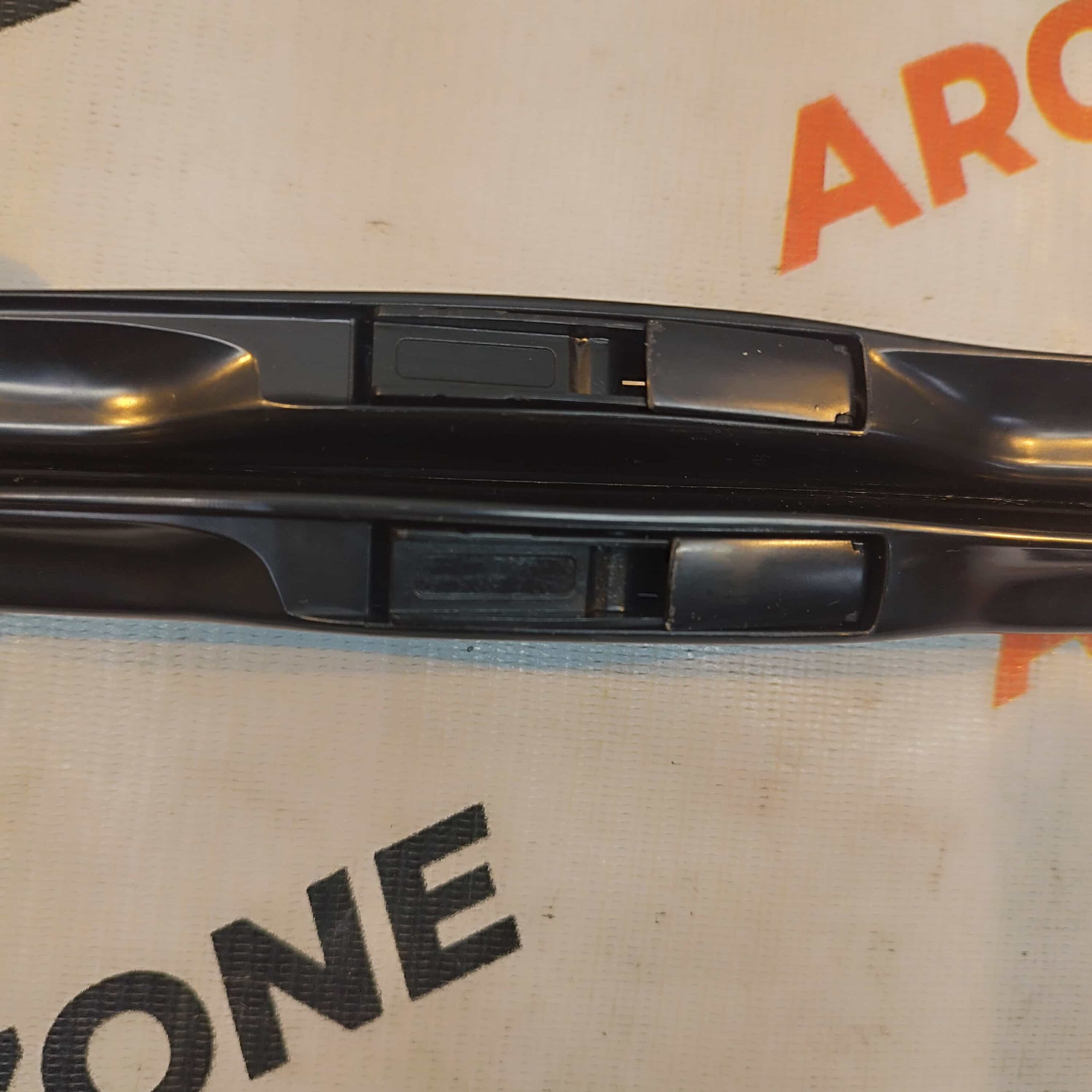 WIPER BLADE XUV500 U HOCK 26 20 GE