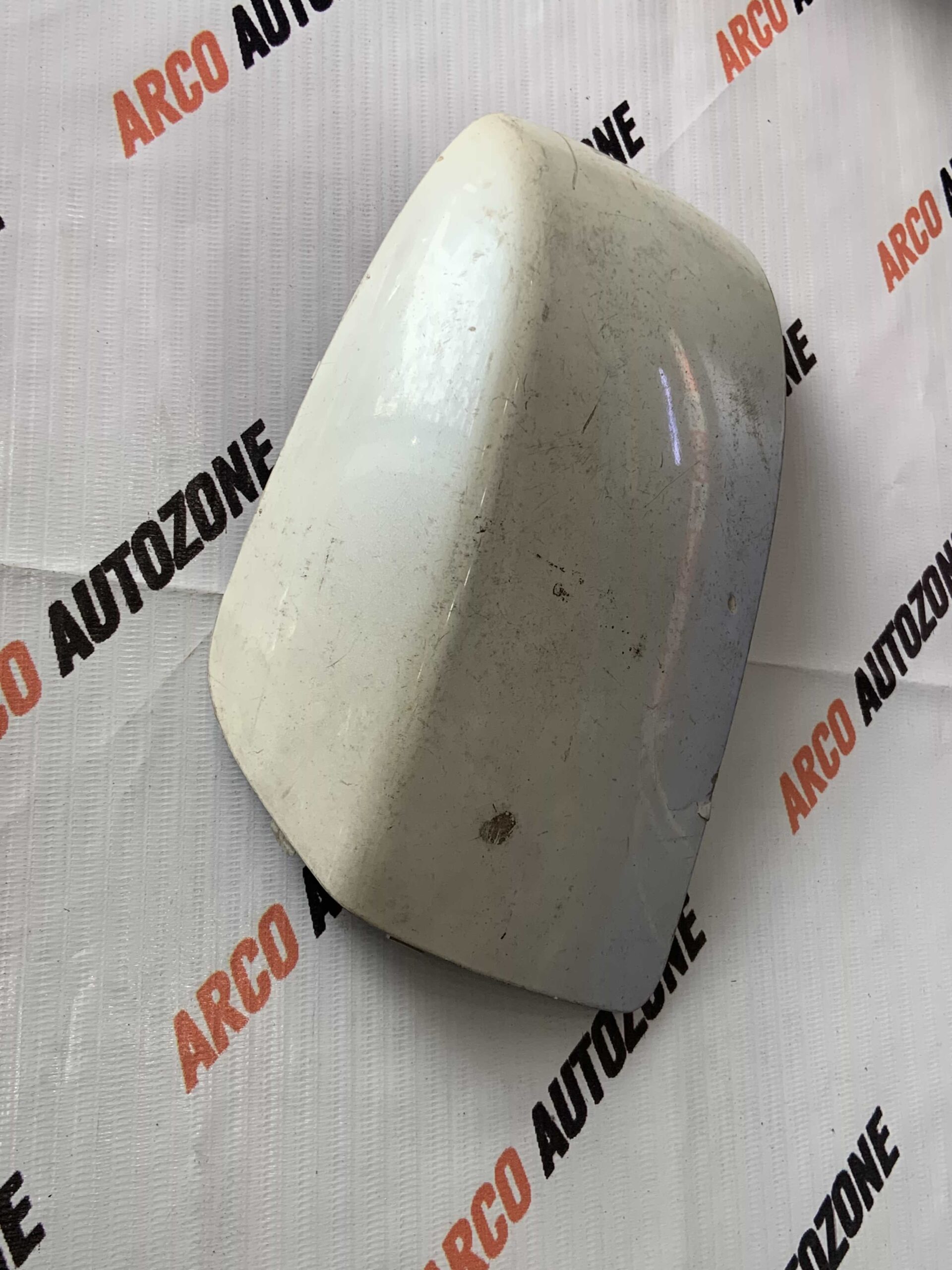 SIDE GLASS COVER SAFARI STORM LH PAINT