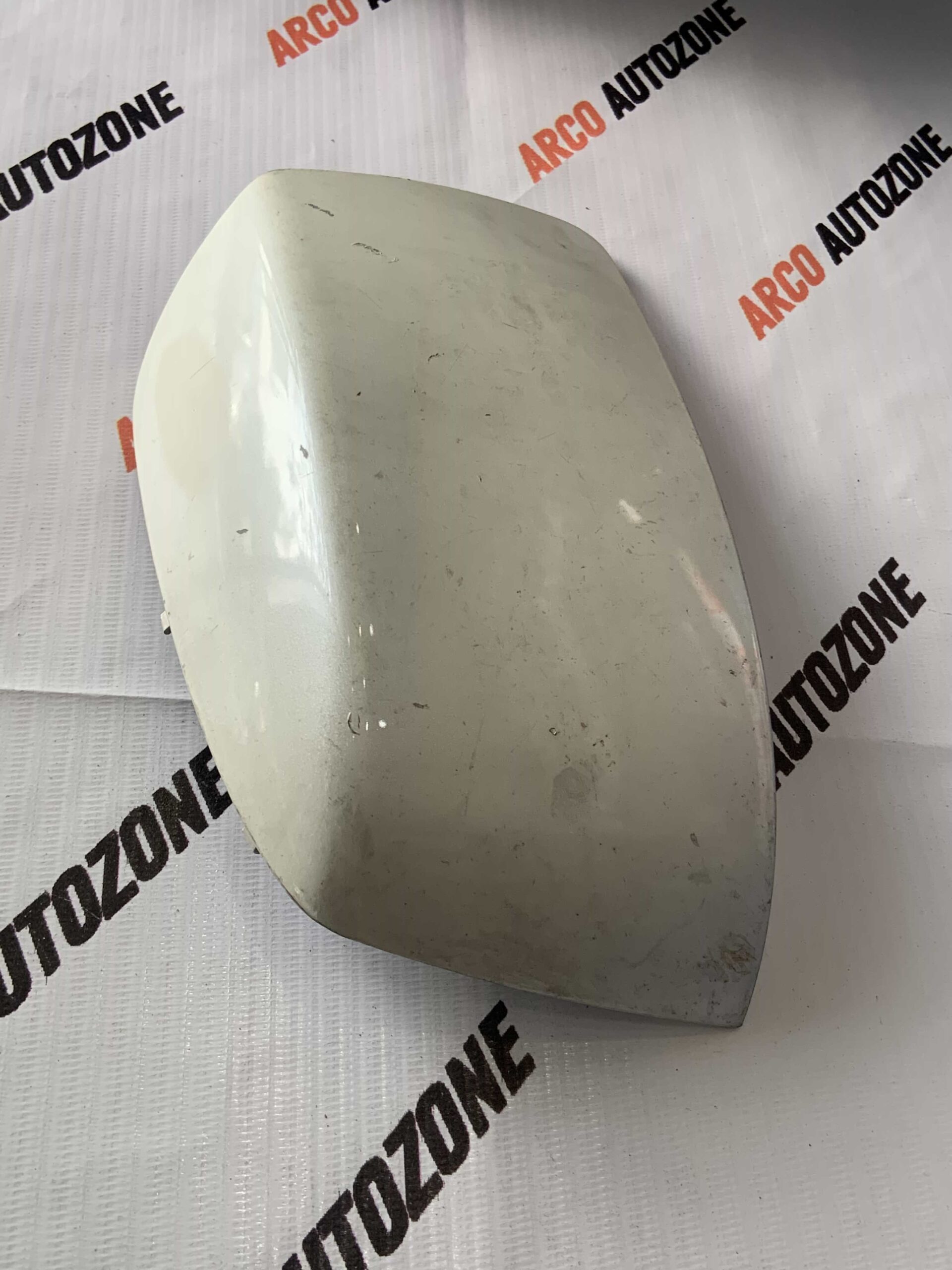 SIDE GLASS COVER SAFARI STORM RH PAINT