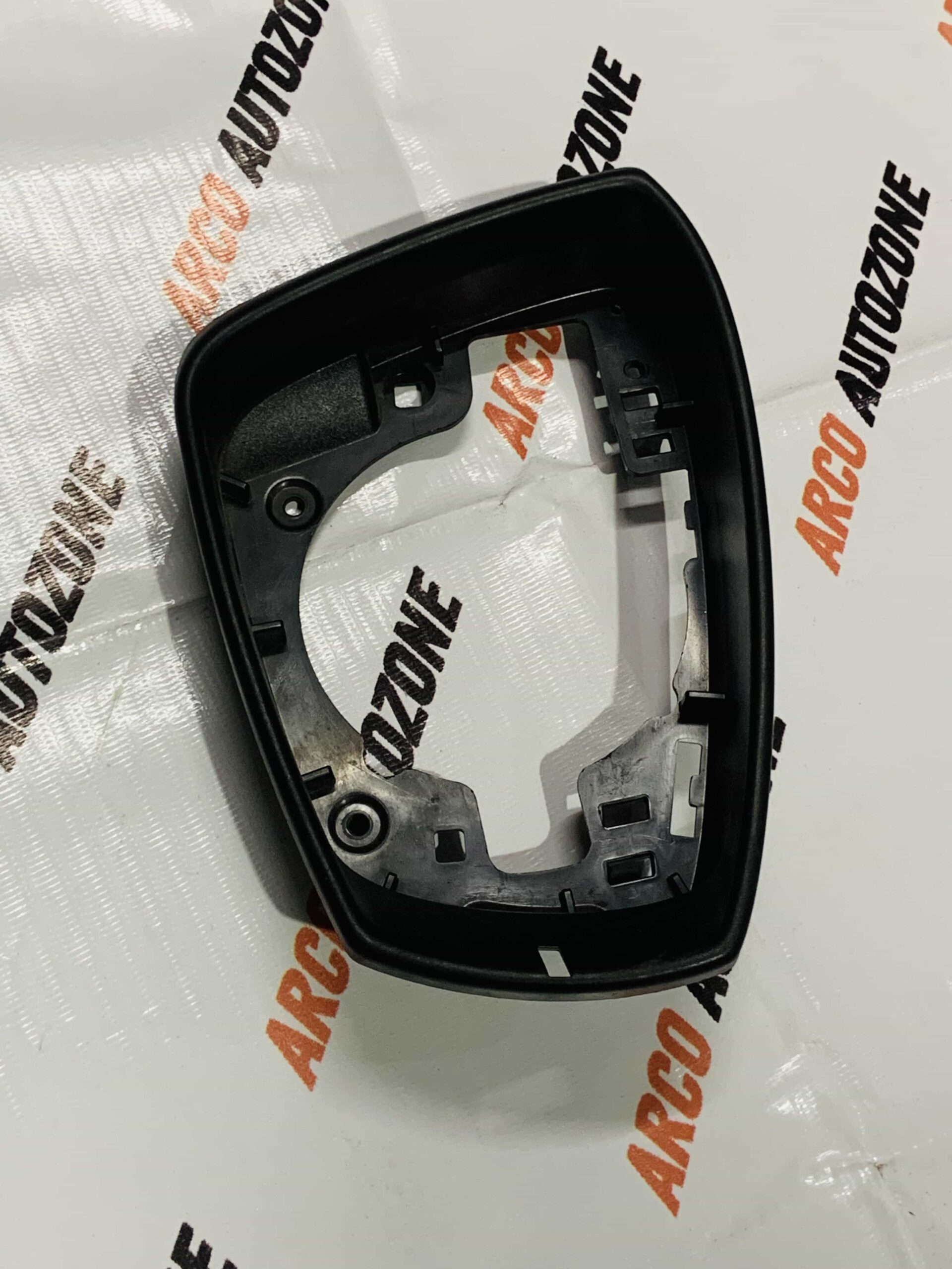 SIDE GLASS RING POLO VENTO RAPID IND T2 RH