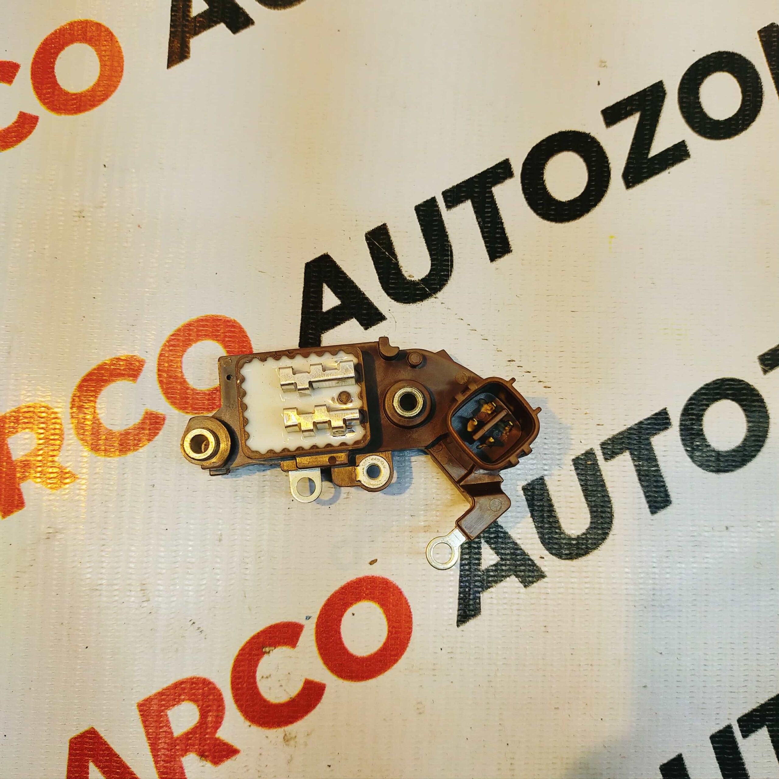 REGULATOR ASSY INNOVA DENSO SR1266000530