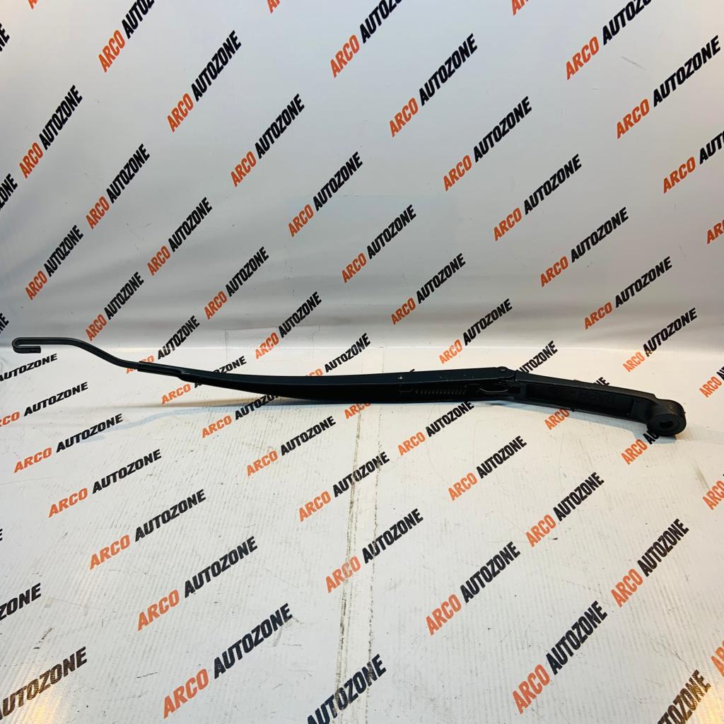 WIPER ARM GRAND XCENT LH HYU 98321B9900