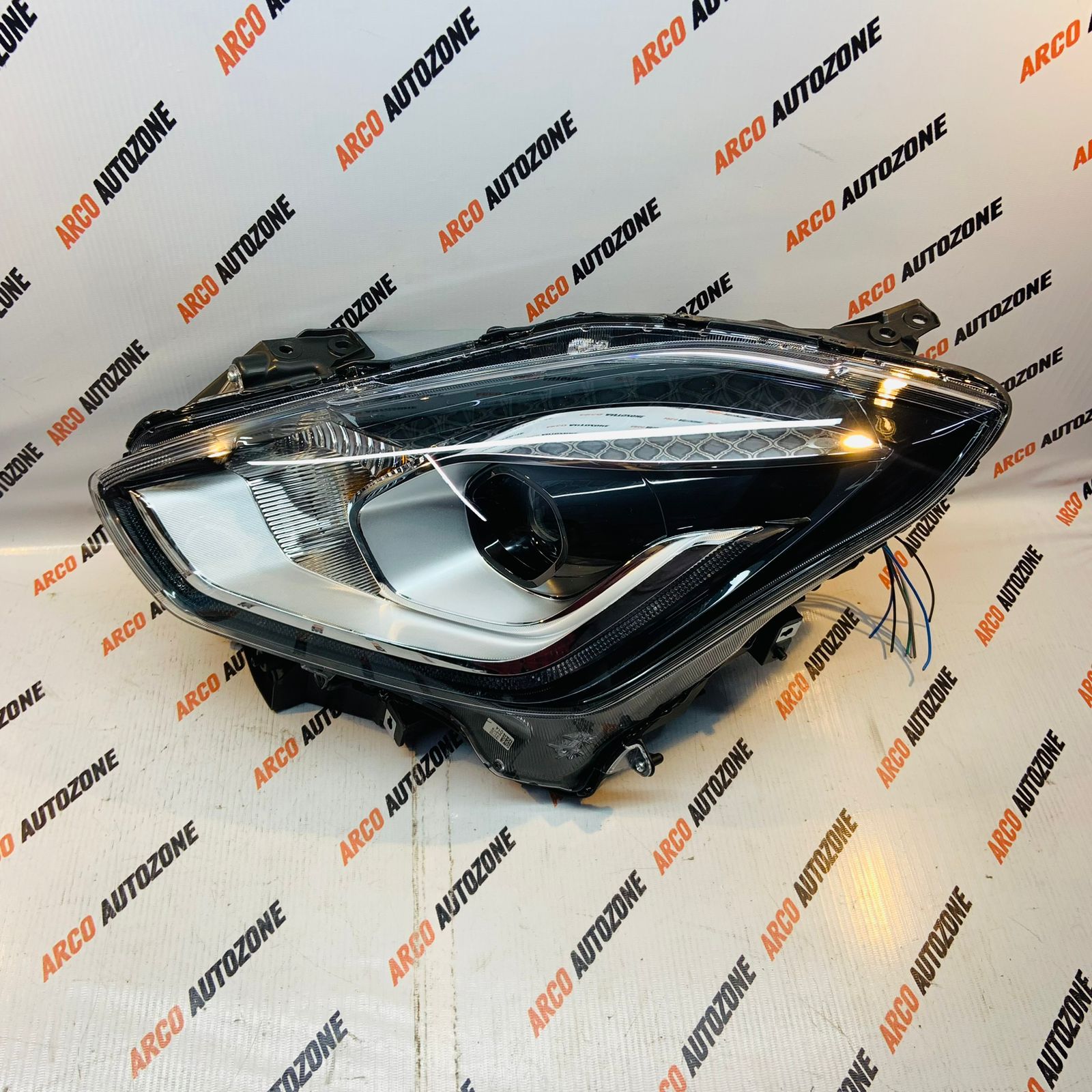 HEAD LIGHT SWIFT 18 LH PROJ LUMAX 131HLASW18PRJL