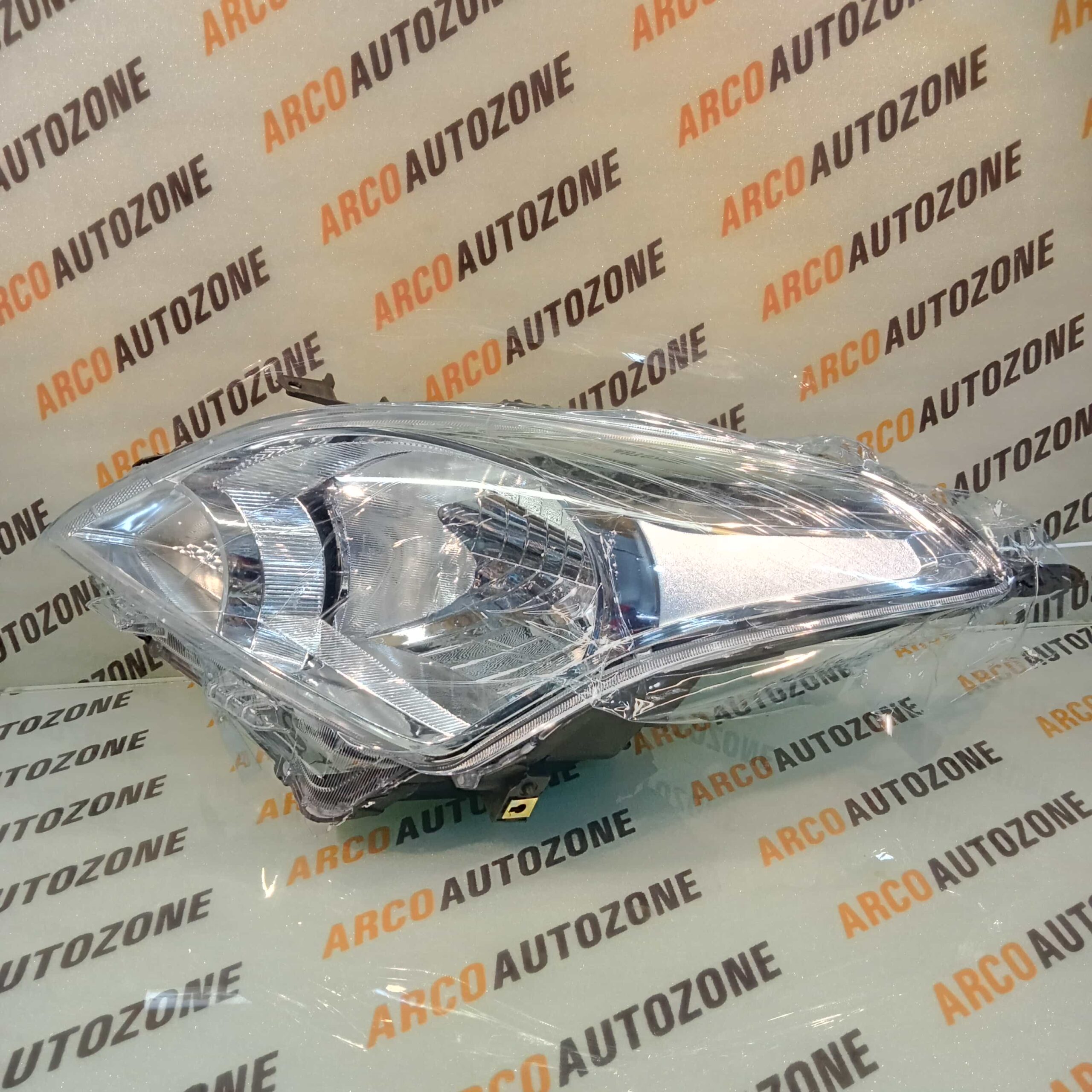 HEAD LIGHT BALENO 17 LH WT MOTOR LUMAX 133HLABLNML