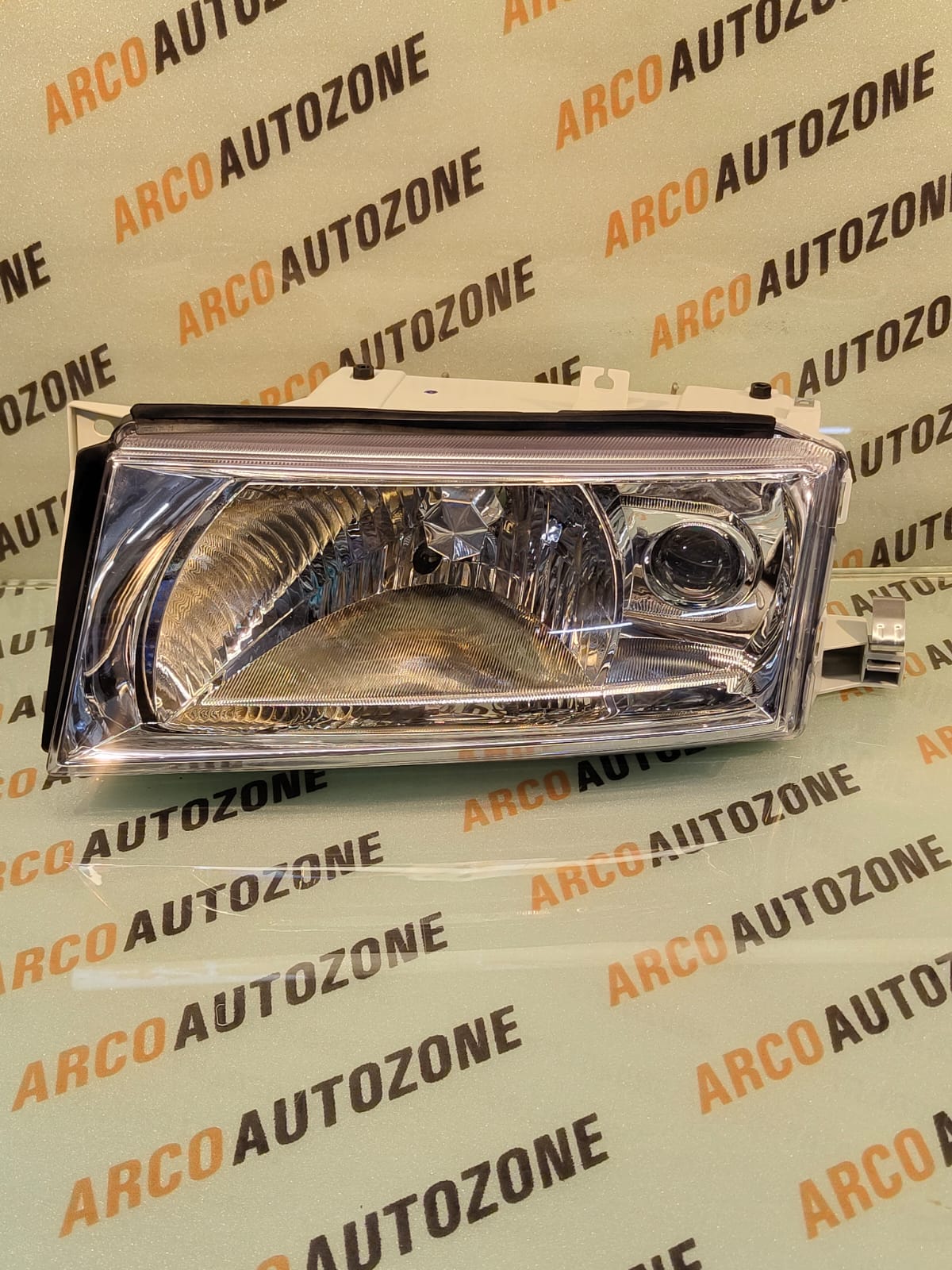 HEAD LIGHT OCTAVIA LH DEPO 6651106L