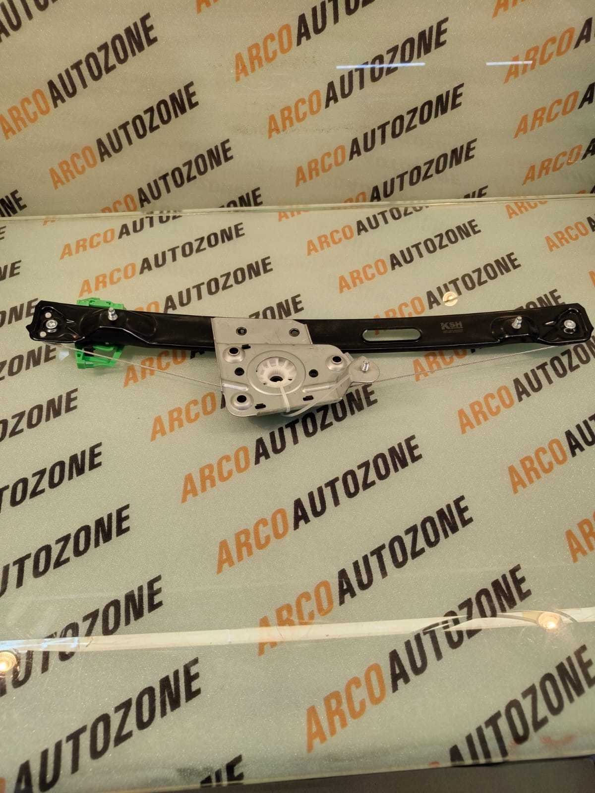 GLASS MACHINE F30 RR LH IMP 51357281887