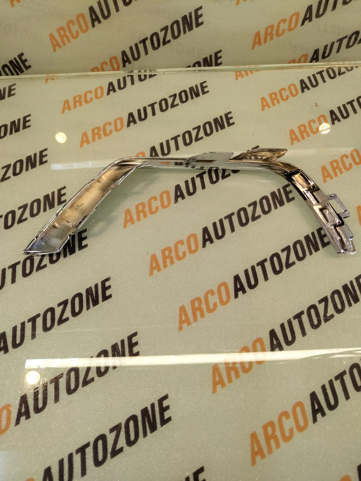 FOG LAMP CVR GARNISH COMPASS LH CHR IMP JP322000311